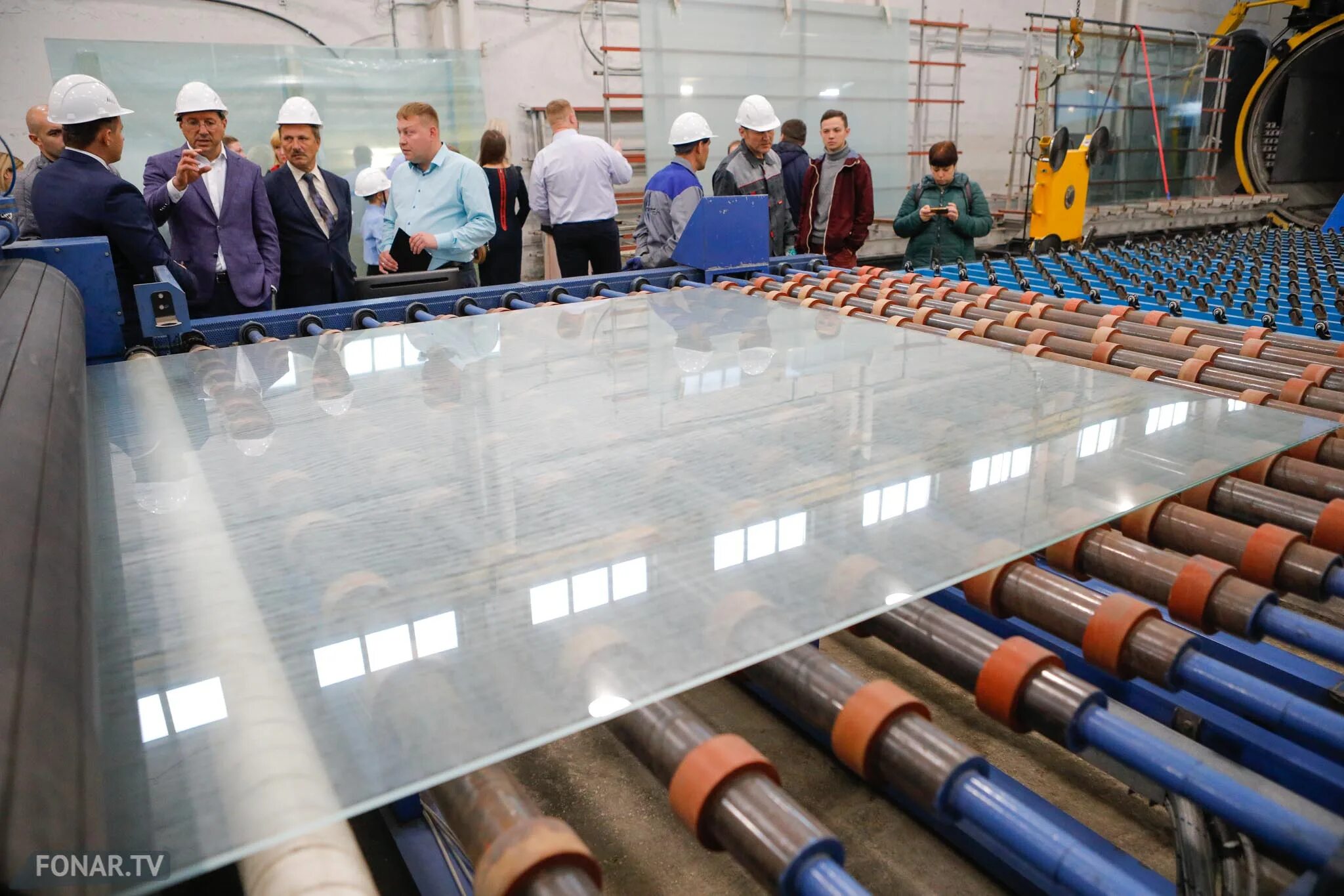 Стекло старый оскол. Завод остек старый оскол. завод по производству стекла. производство стекла. цех по изготовлению стекла.