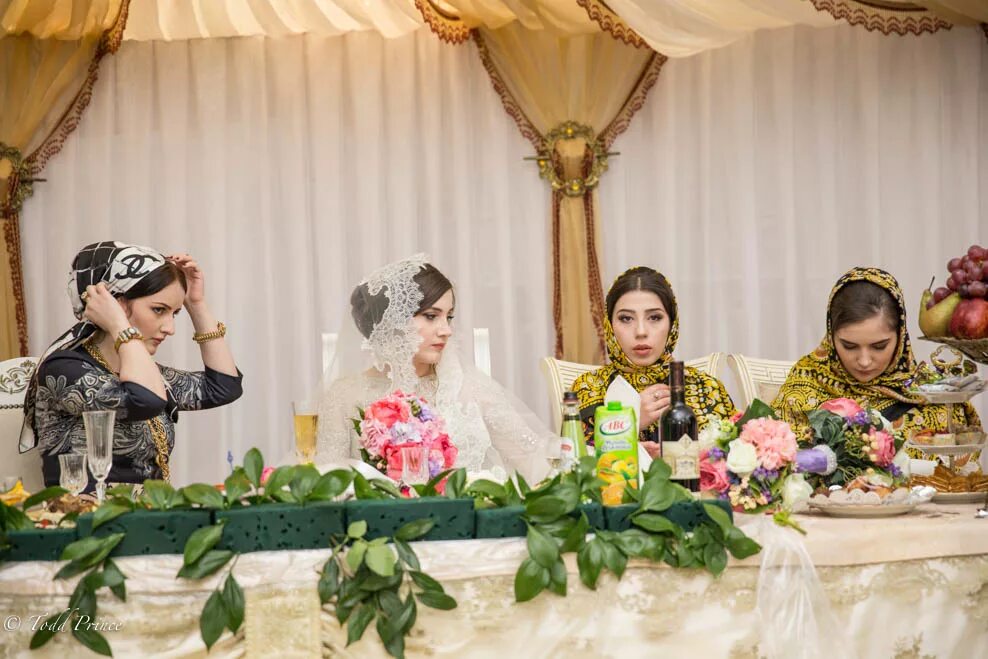 Балхаш акерке тойхана. Банкетный зал виктория город избербаш. Загс избербаш. Дагестан. Губденский свадьба.