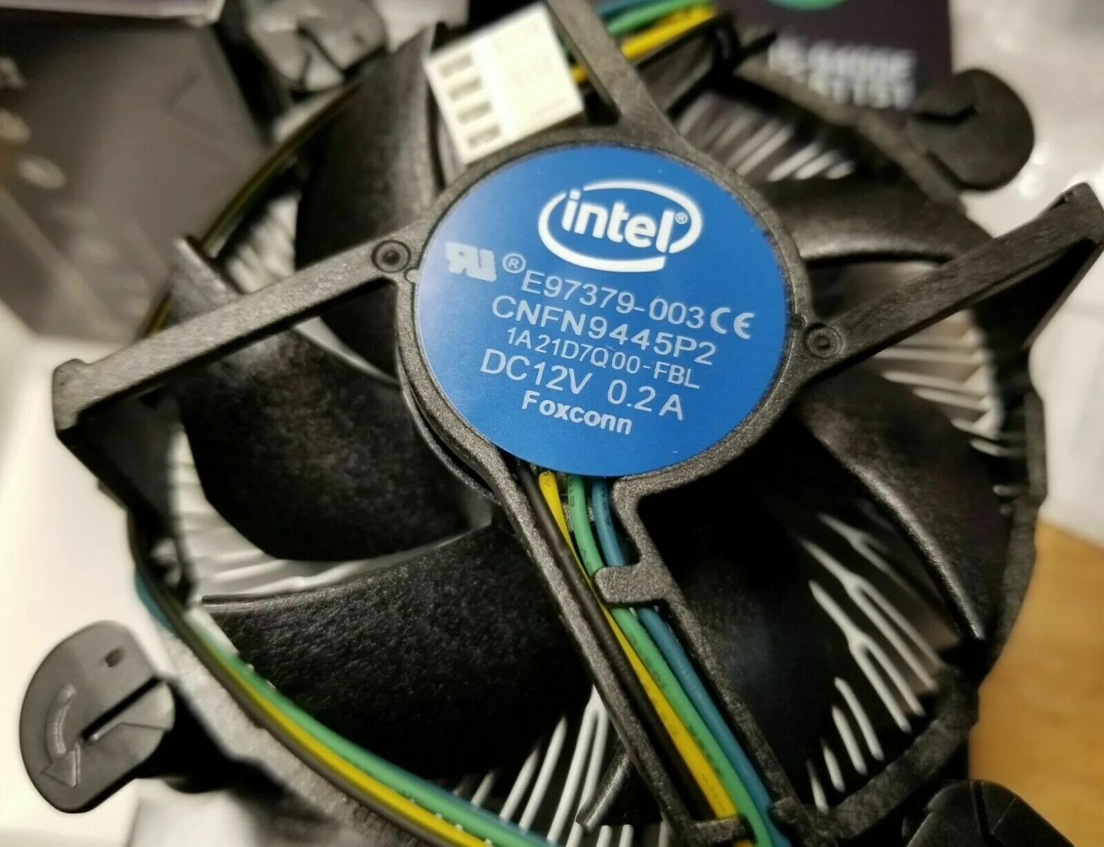 Intel e97379-003. E97379 Intel кулер 1155. Кулер Intel e97379-003. Кулер для процессора Intel e97379-001.
