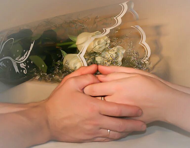 Если подуть на раскрытую ладонь то ощущаешь. Ладонь. счастье в руках. счастье в ладонях. тепло твоих ладоней.