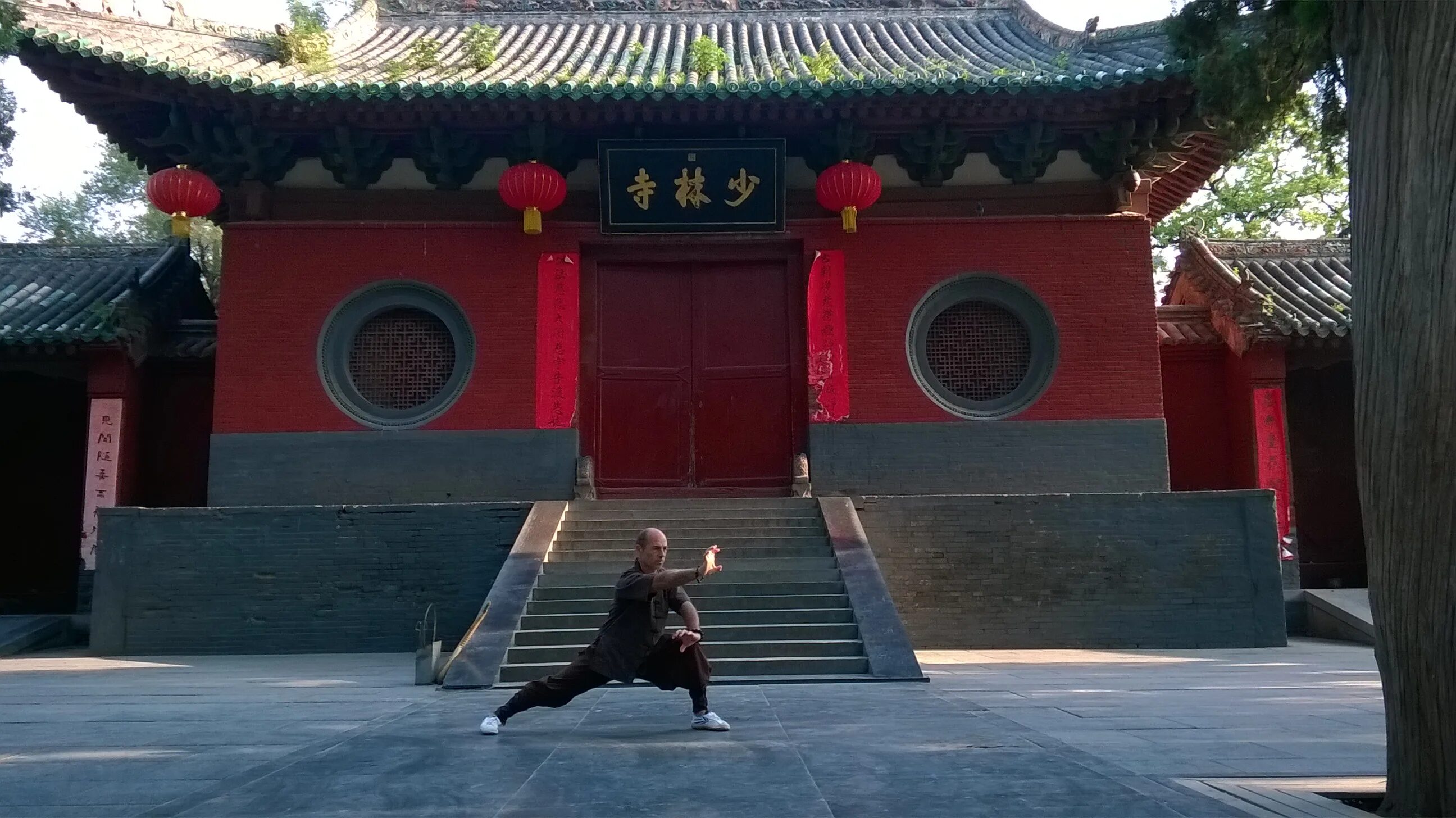 Shaolin temple. Храм Шаолинь. Кунг-фу монастырь Шаолинь. Китай храм Шаолинь. Буддийский монастырь Шаолинь.