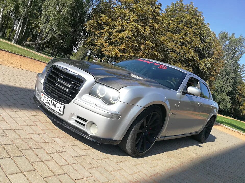 Chrysler 300c srt8