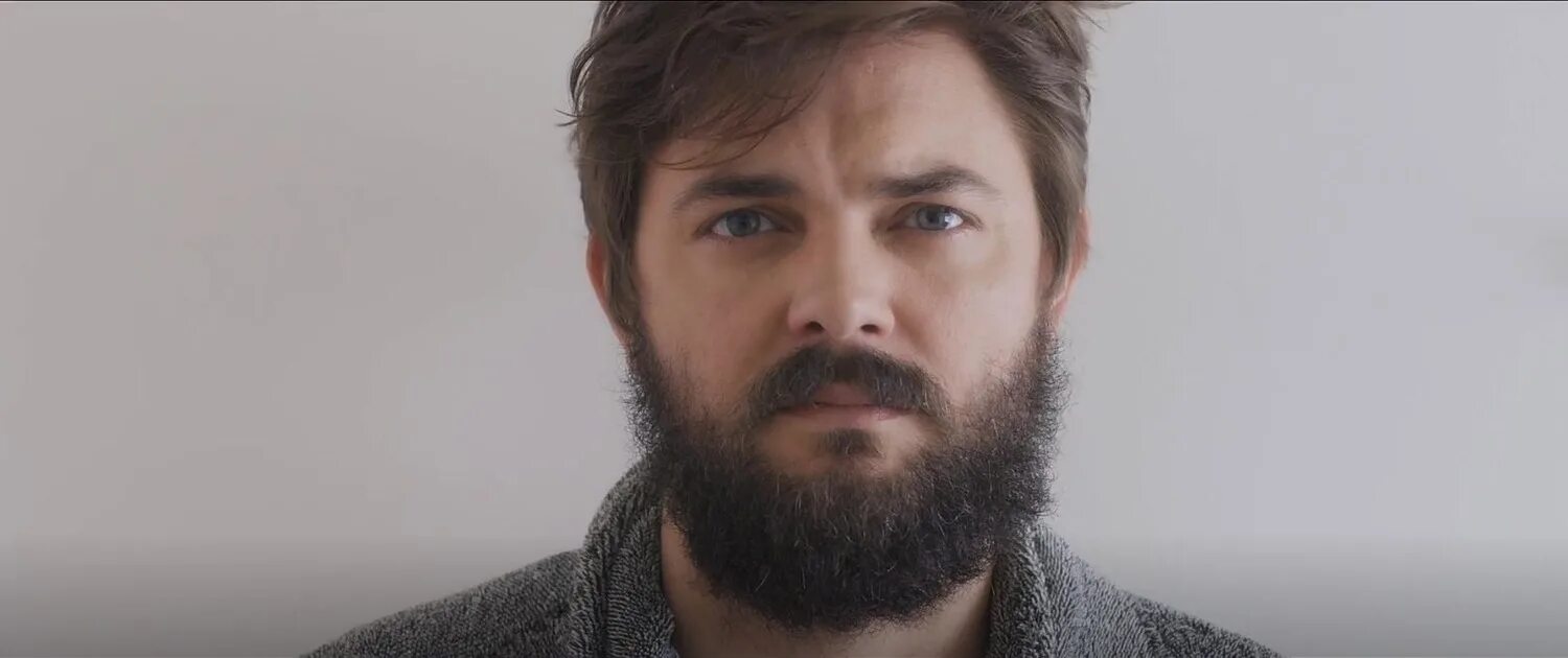 10 июля мужчина. Nick Thune. Ник тун. Нике тун Шейшеп. Ник тун интервью.