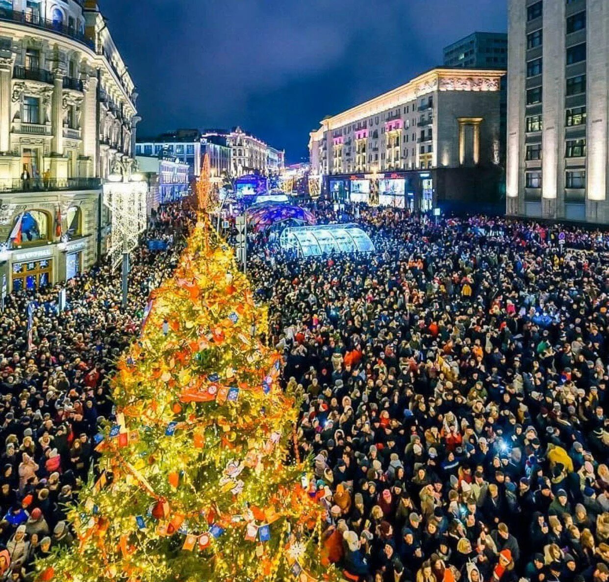 Тверская улица Москва 2021. Тверская улица Москва 2020. Новогодняя Москва. Тверская площадь новый год. В 2017 году отметит