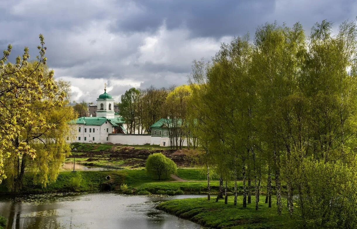 Дендропарк псков. Мирожский дендропарк. мирожский монастырь псков. дендрарий псков. мирожский монастырь псков дендрарий.