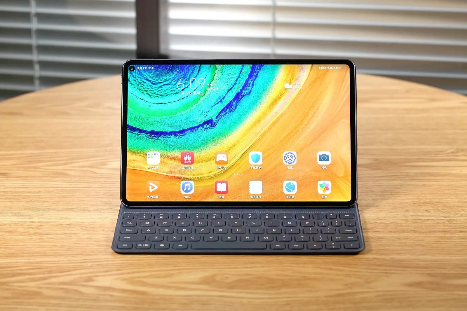 Планшет matepad. Huawei Mate Pad Pro 10.8. Планшет Huawei Mate Pad Pro. Huawei Mate Pro планшет 2020. Планшет Хуавей мате пад 10.