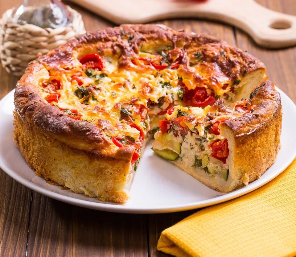 Пироги. Пирог с яблоком и корицей. Пирожки с мясом. Сладкие пироги. Пироги с начинкой.