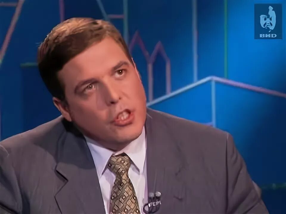 Час пик листьев. Час пик 1995. час пик передача ведущий. 1995 час пик эрнст.