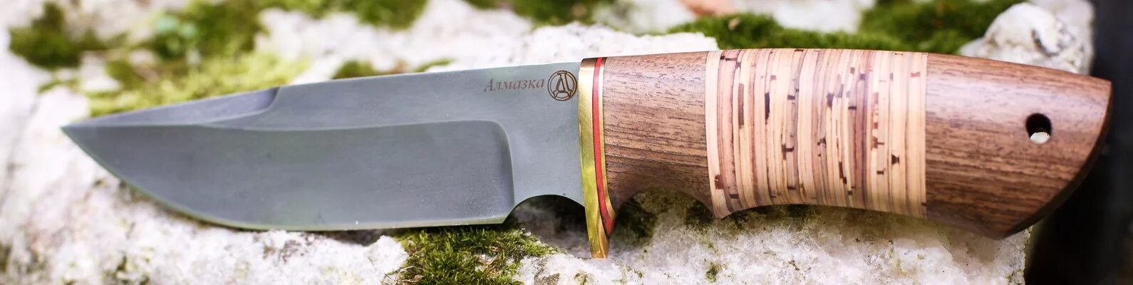 Нож охотник 2 булат. Нож ирбис кузница династия. Нож ирбис кузница династия. Кузница династия нож сафари. Нож эмир ворсма.