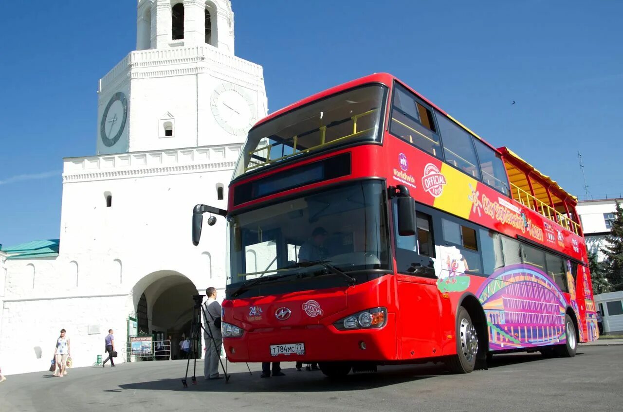 Экскурсия по казани на автобусе расписание цены. Экскурсия City Sightseeing Казань. Экскурсионный автобус Казань. Экскурсионный автобус Казань двухэтажный. Казань автобус City Sightseeing.