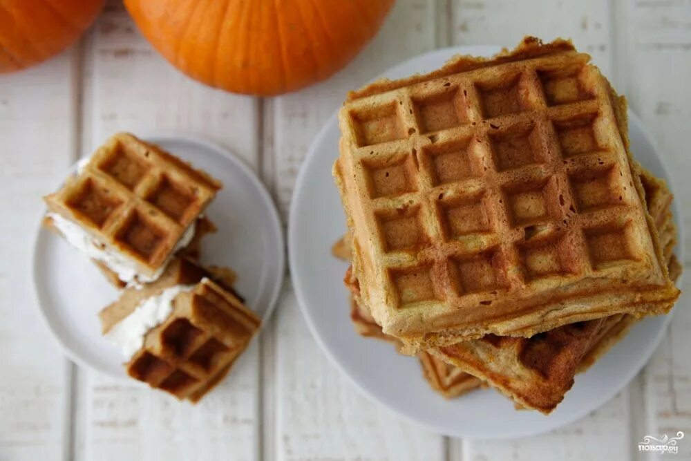 Вафель в тесте. Вафель в тесте. Вафли домашние. Вафельные трубочки в электровафельнице. Вафли со сгущенкой.