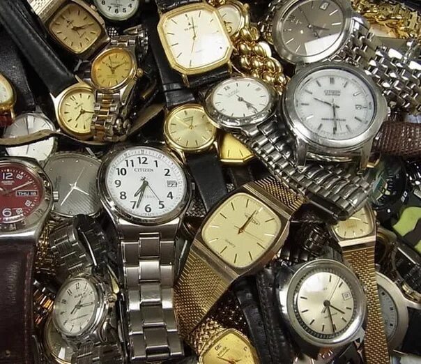 Коллекция ручных часов. Часы наручные много. Часы наручные несколько. Много наручных часов. Как будет много часов