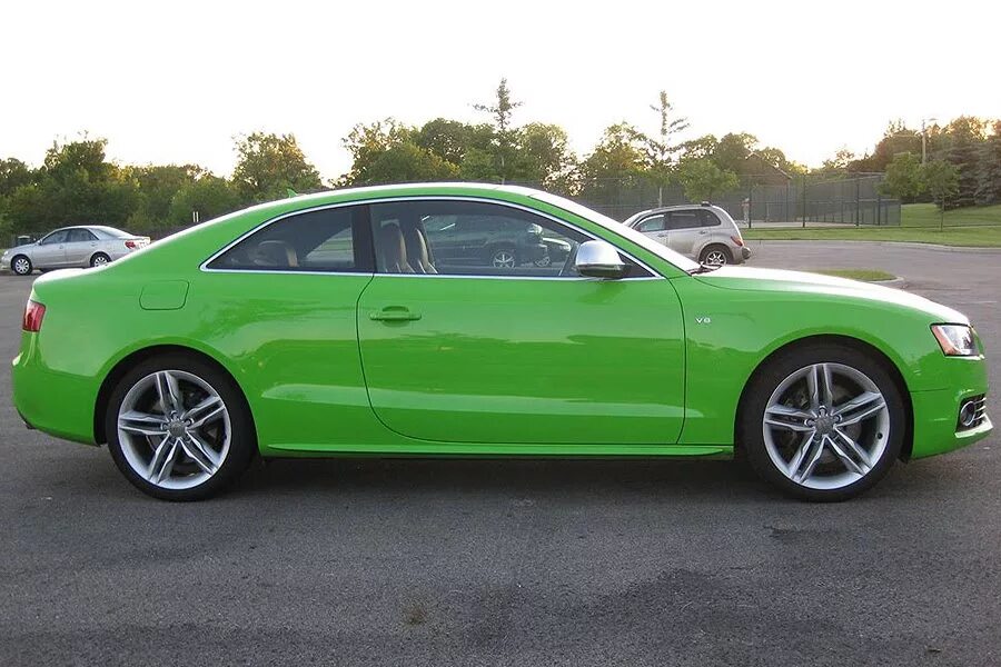 Green finishing. Audi s5 Green. Ауди а5 купе зеленая. Audi s5 темно зеленый. Ауди а5 лайм.