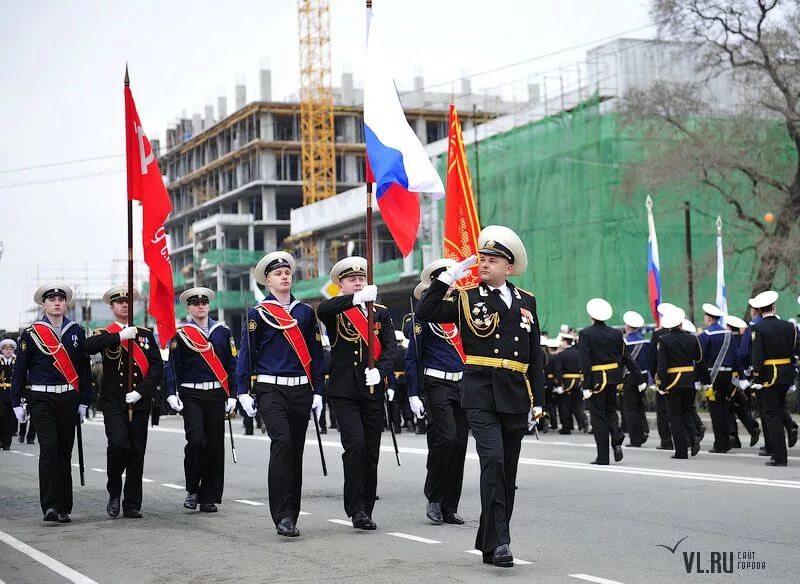 Парад победы 2022 петрозаводск. Парад групп. Знаменная группа вмф. Знамя победы на параде в москве. Знамённая группа вынос.