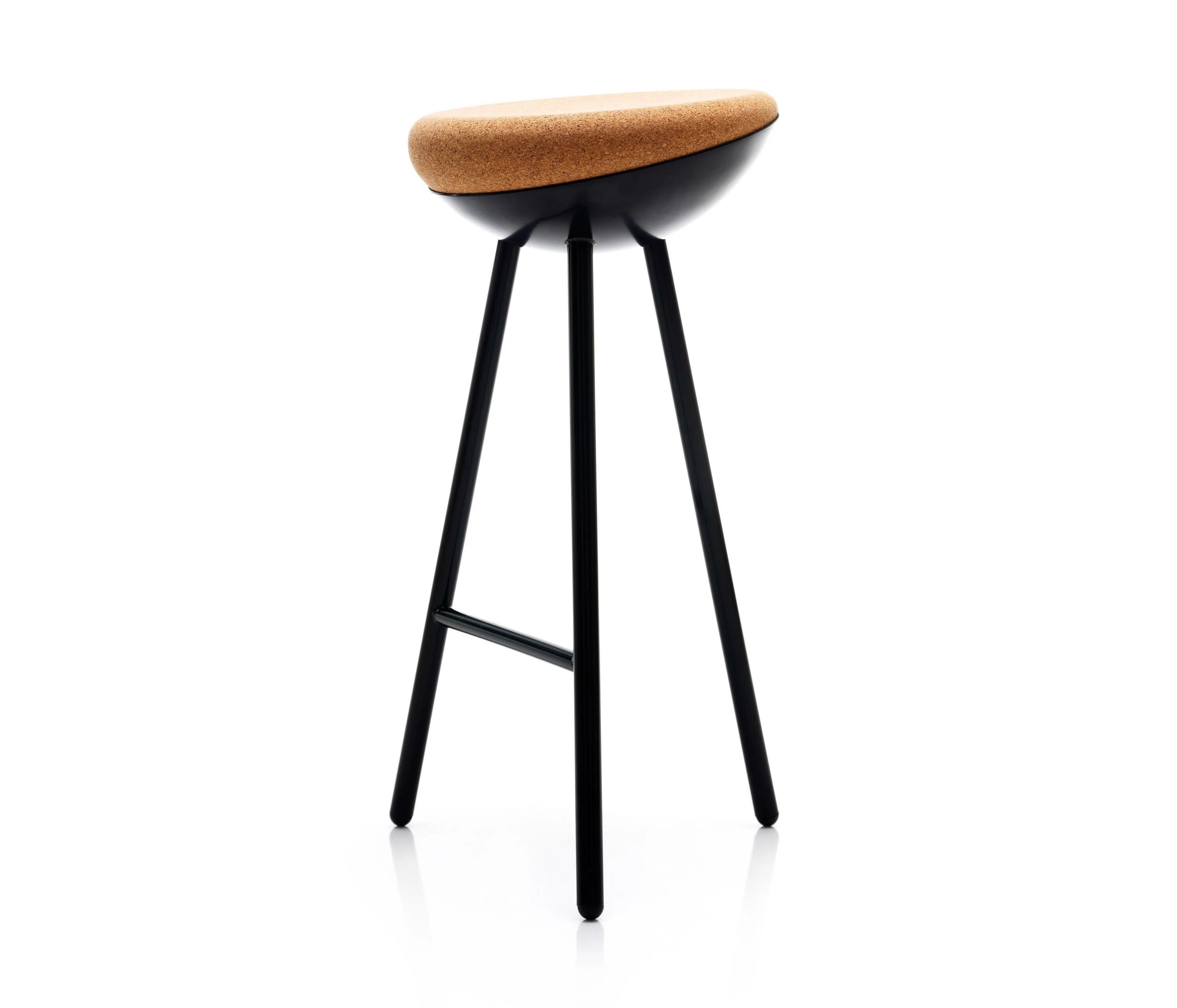 Черное на трех ногах. Барный стул DSW Bar. Дизайнерский барный стул. Дизайнерский барный табурет. Барные стулья Минимализм.