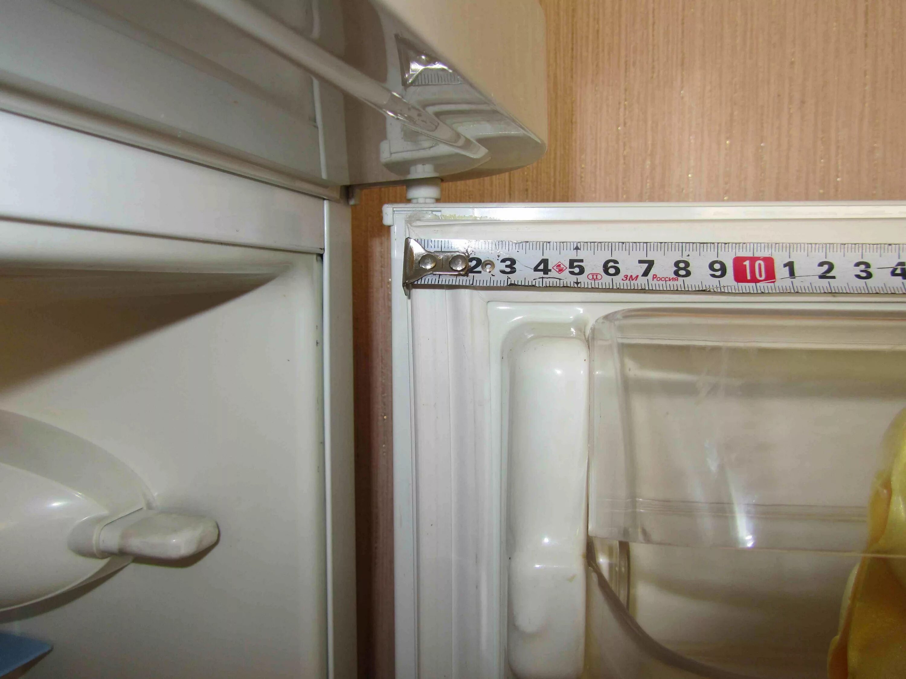 Заменить резинки индезит. Уплотнительная резинка для холодильника Атлант. Уплотнительные резинки на холодильник Атлант 270200. Уплотнитель для холодильника Nord. Уплотнительная резинка на холодильник Индезит с140.