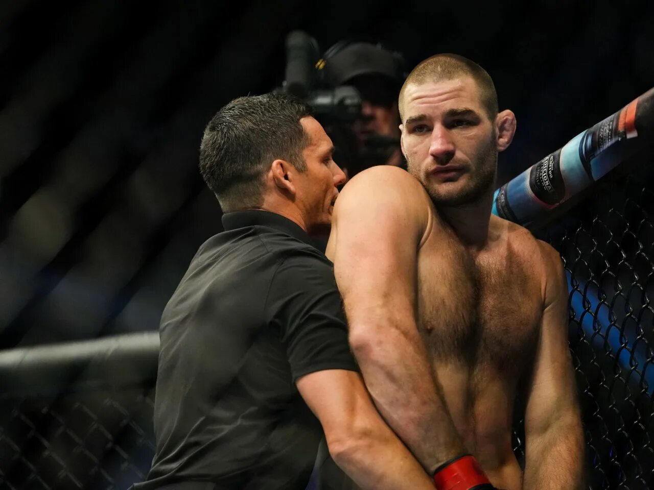 Ufc 295 дата и время боя. Алекс перейра шон стрикленд. шон стрикленд и перейра. шон шелби ufc. стрикленд боец юфс.