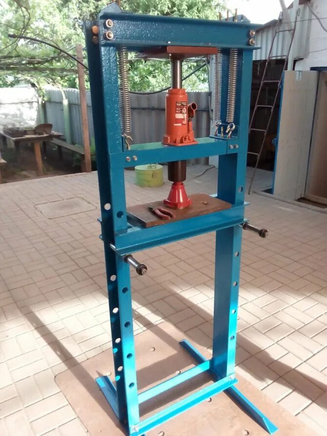 Пресс гидравлический измерительный пги-500-01с. Сделать пресс видео. Пресс гидравлический своими руками: инструмент из домкрата. Самодельный станок пресс гидравлический. Сделать пресс видео.