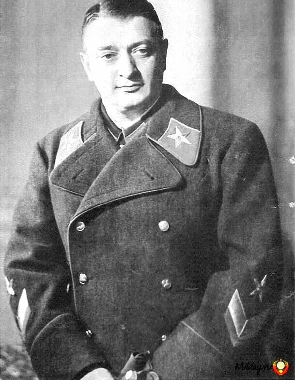Тухачевский википедия биография. Тухачевский 1918.