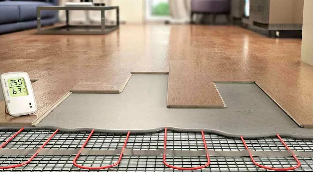 Heated floor. Кварц виниловый ламинат теплый пол. Кварцвиниловая плитка на теплый пол. Нагревательный мат для теплого пола под ламинат. Кварц венил тёплый пол.