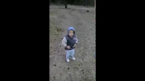 Ребенок писает видео