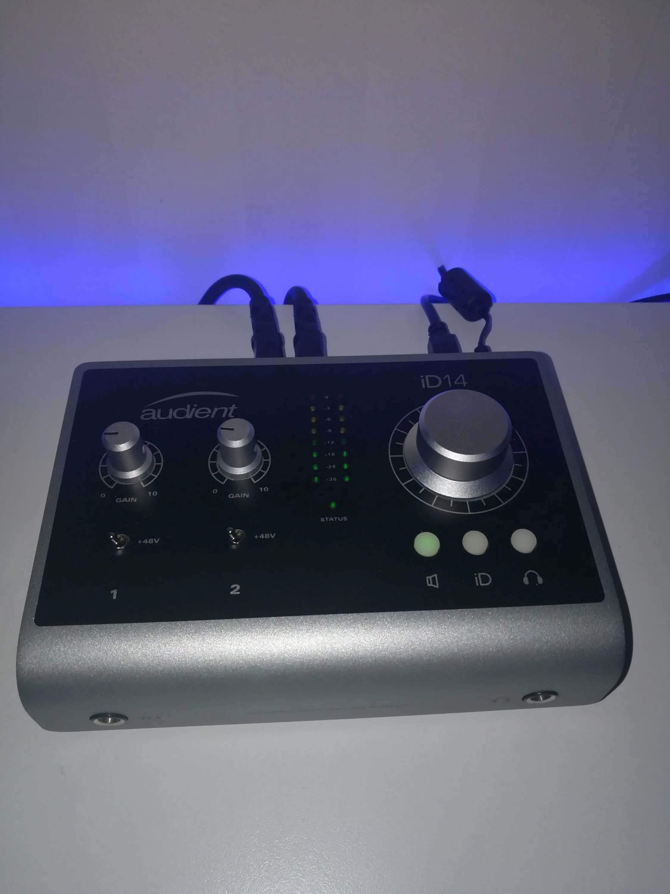 Audient id14 MKII. Id14 MKII. Audient id14 mk2 коробка. Звуковая карта Audient. Audient 14