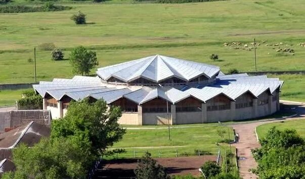 посёлок терский ставропольский край фото. посёлок новотерский ставропольский. волжский поселок рахинка поле с бамболетами где собирают огурцы. терские казаки на ставрополье. терский буденновский район ставропольского края.
