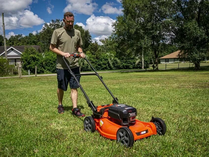 Косилка для высокой травы и неровных участков. Газонокосилка бензиновая мтд 46. Косилка патриот pt 46s. Stihl rm 248 t. Газонокосилка daewoo dlm5100sp.