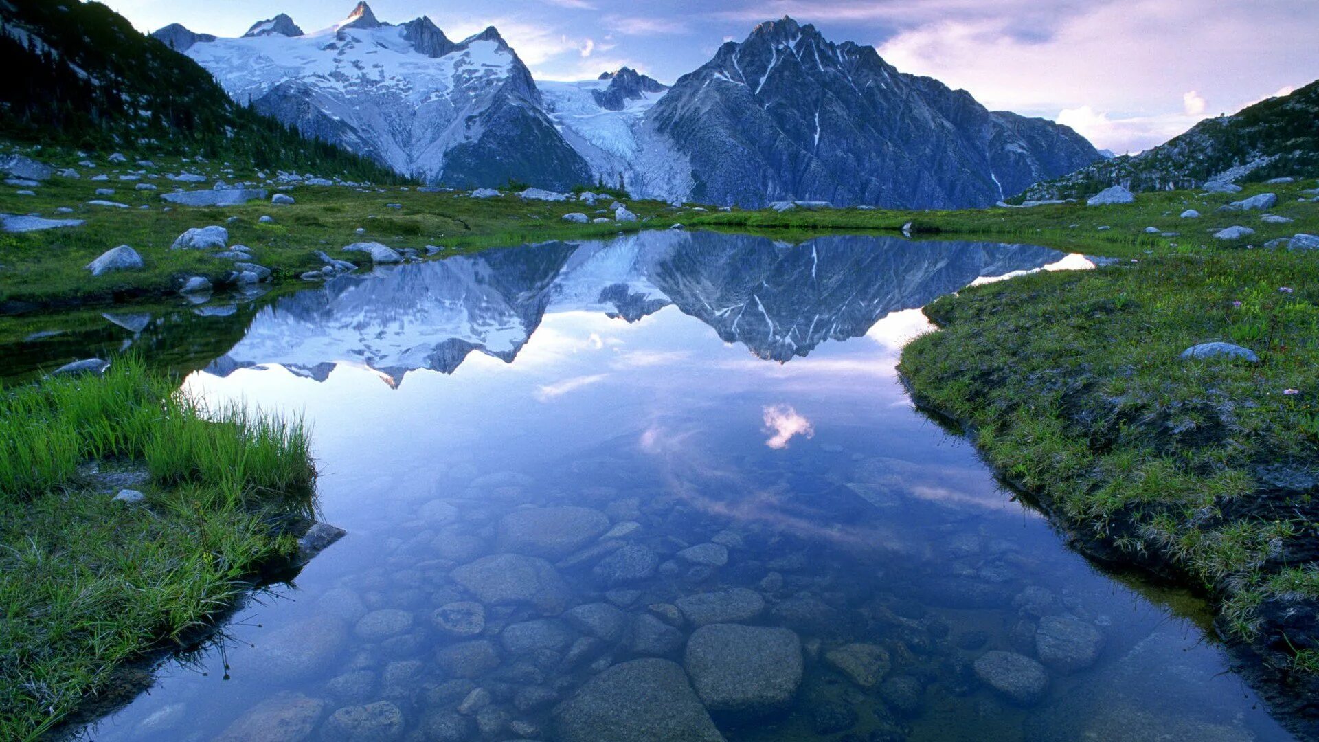 Скафтафетль Исландия. Горы и реки. Горы и вода. Речка в горах. Natural image