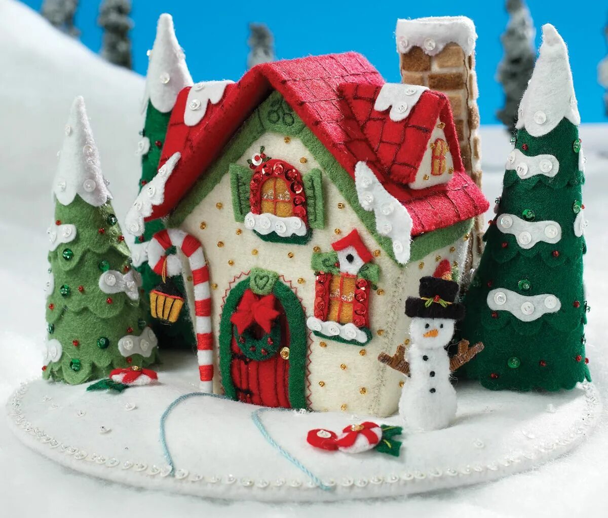 фетровый домик. домики из картона на новый год. новогодний домик своими руками. новогодний домик из картона. домик новый год изткароона.