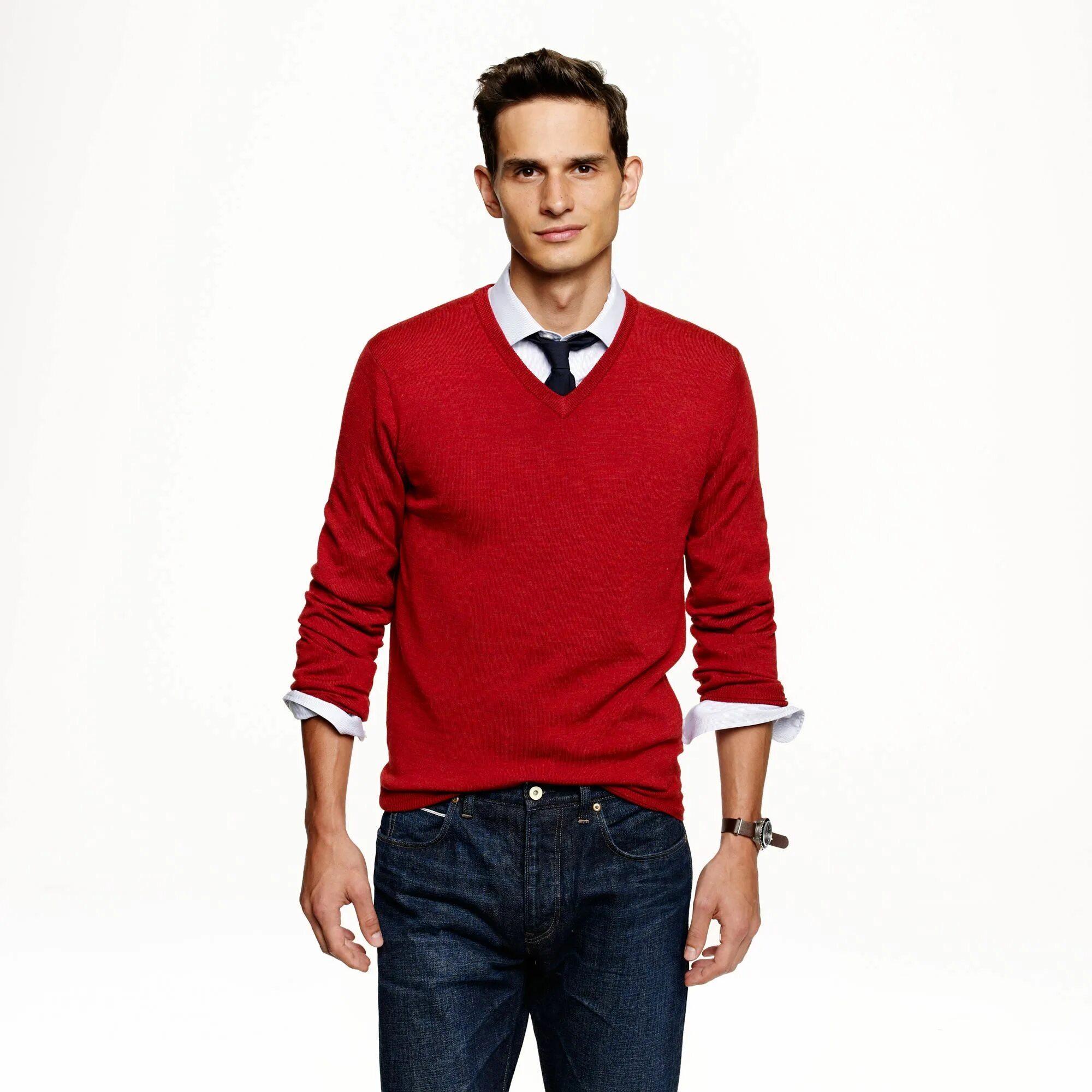 Red v. J crew men red wool sweater. стиль с красный свитер мужской. мужчина в красном джемпере в полный рост. красный костюм с водолазкой мужской.