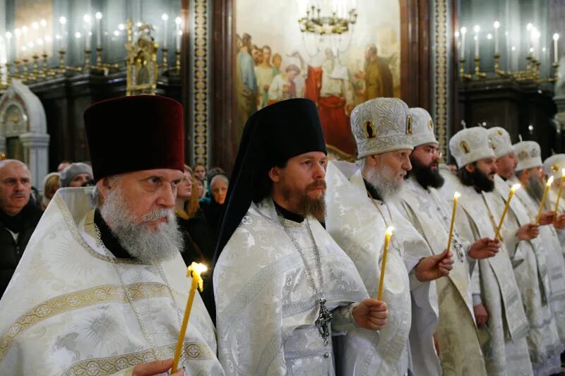 Заупокойное вечернее богослужение. Картинки заупокойная литургия. Заупокойная. Рождественская служба Патриарха Алексия 2 в 90 х годах фото и видео.