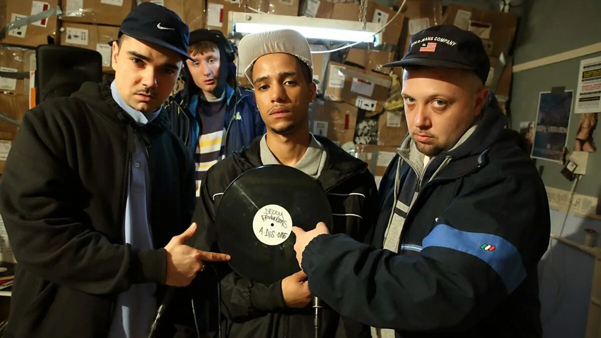 Kurupt fm steves. Пипл фм. Mc grindah. Пипл джаст ду нафинг. Люди just.