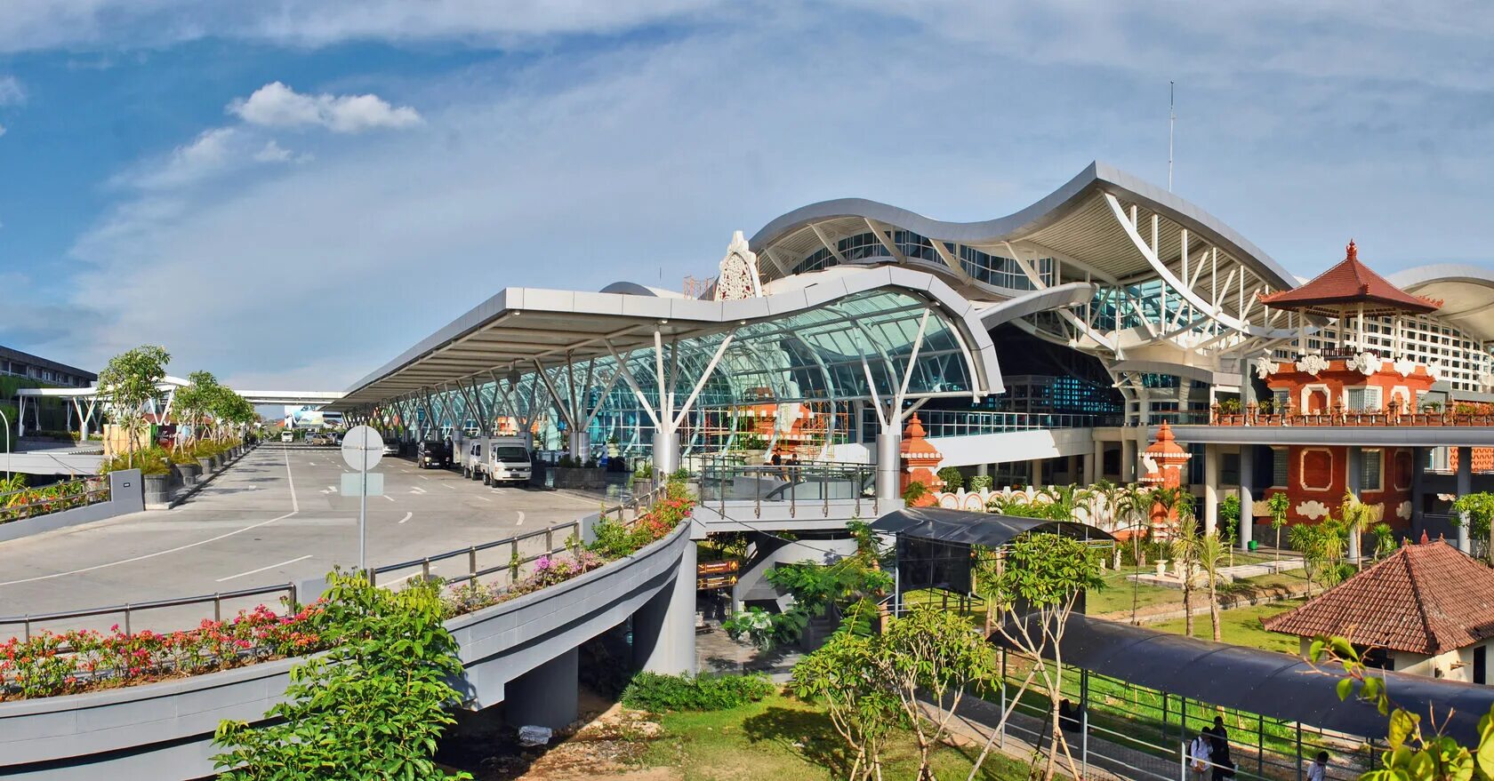 Бали прилет. Международный аэропорт Нгурах-рай. Нгурах рай Бали. Денпасар Бали аэропорт.