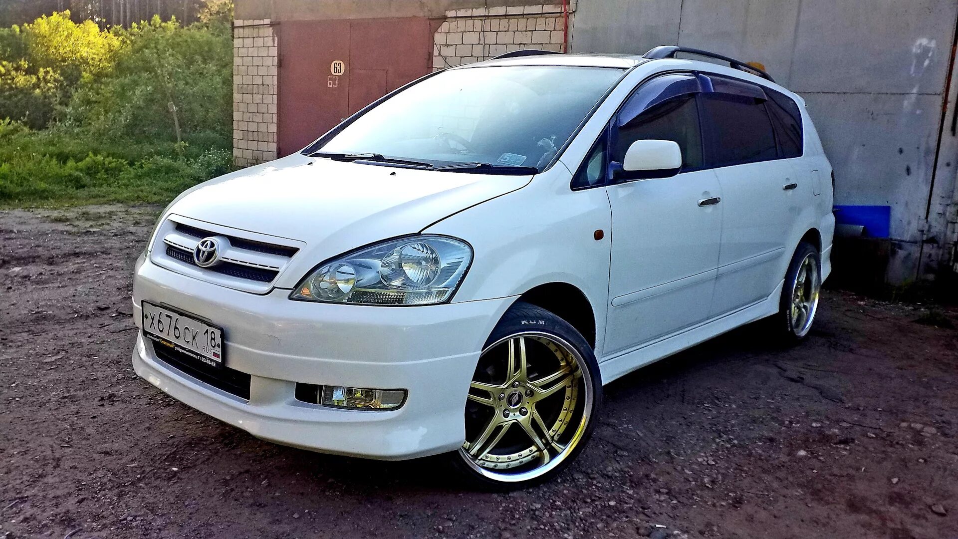 Toyota ipsum 20 кузов. Тойота Ипсум 21 кузов. Toyota ipsum 2009 Tuning. Тойота Ипсум 2001.