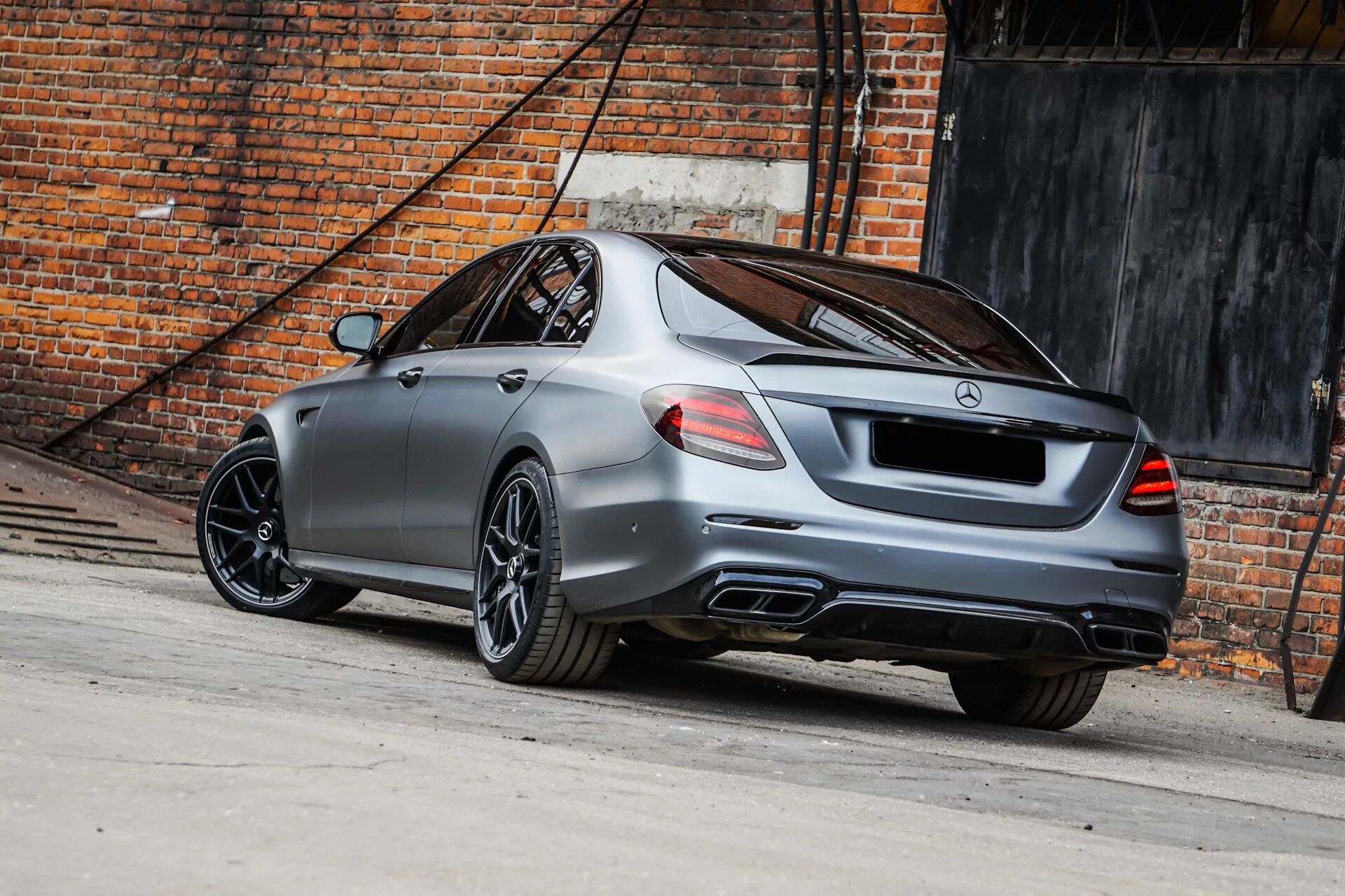 Мерседес е63 s. Мерседес АМГ e63 s. Мерседес Бенц e63s AMG. Мерседес е63 АМГ. Мерседес АМГ Е 63 S.