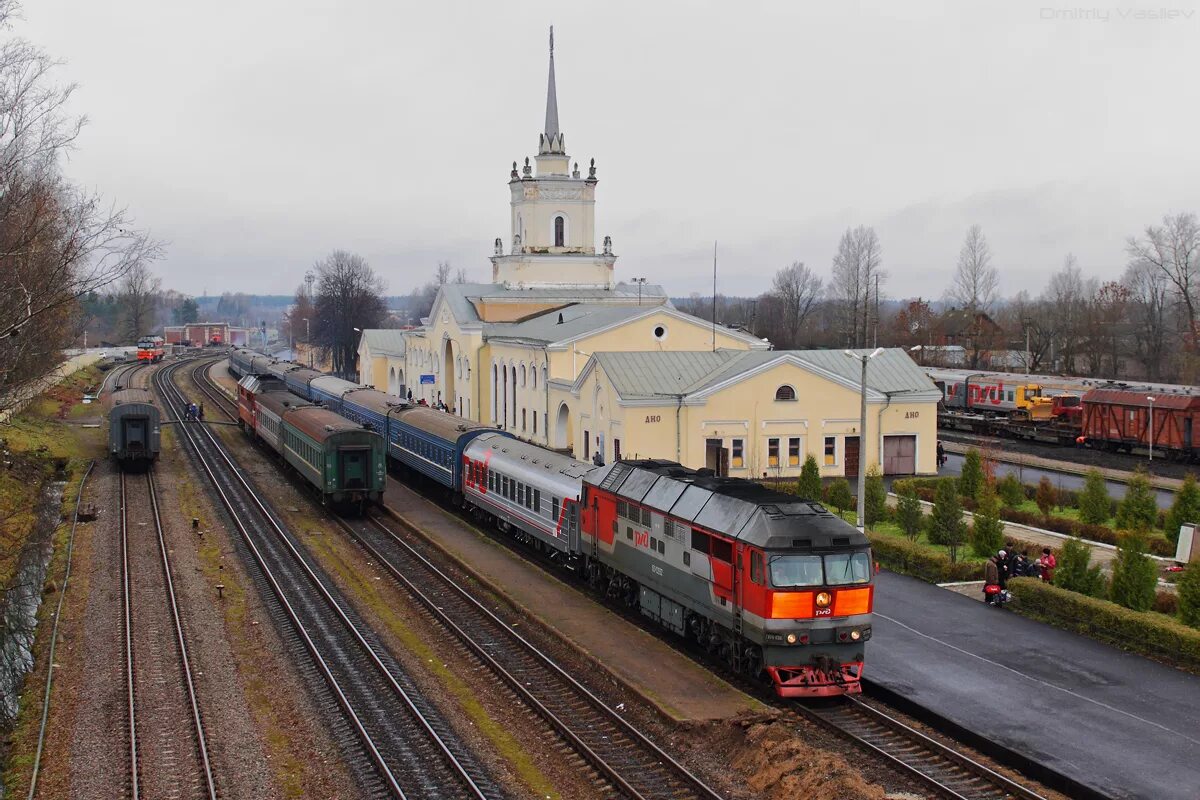 Поезд спб гродно. Станция дно Псковской области. Станция Порхов Псковской области. Станция Порхов. Локомотивное депо дно-Псковское.