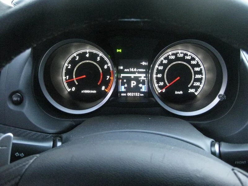 Спидометр лансера. Спидометр митсубиси лансер 10. приборка лансер 10 км. mitsubishi lancer 300 speedometer. одометр лансер 10.