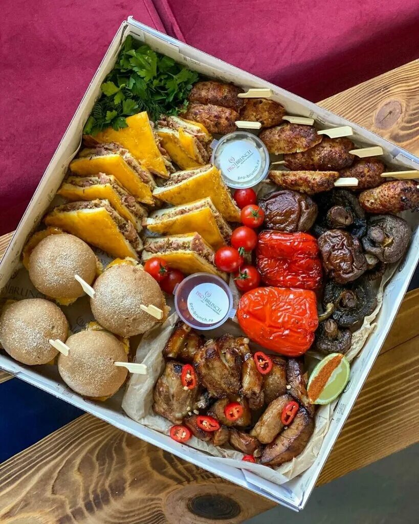 Боксы с закусками. Гастрономический сет. Бранч. Вечеринка в стиле барбекю. Кейтеринг краснодар.