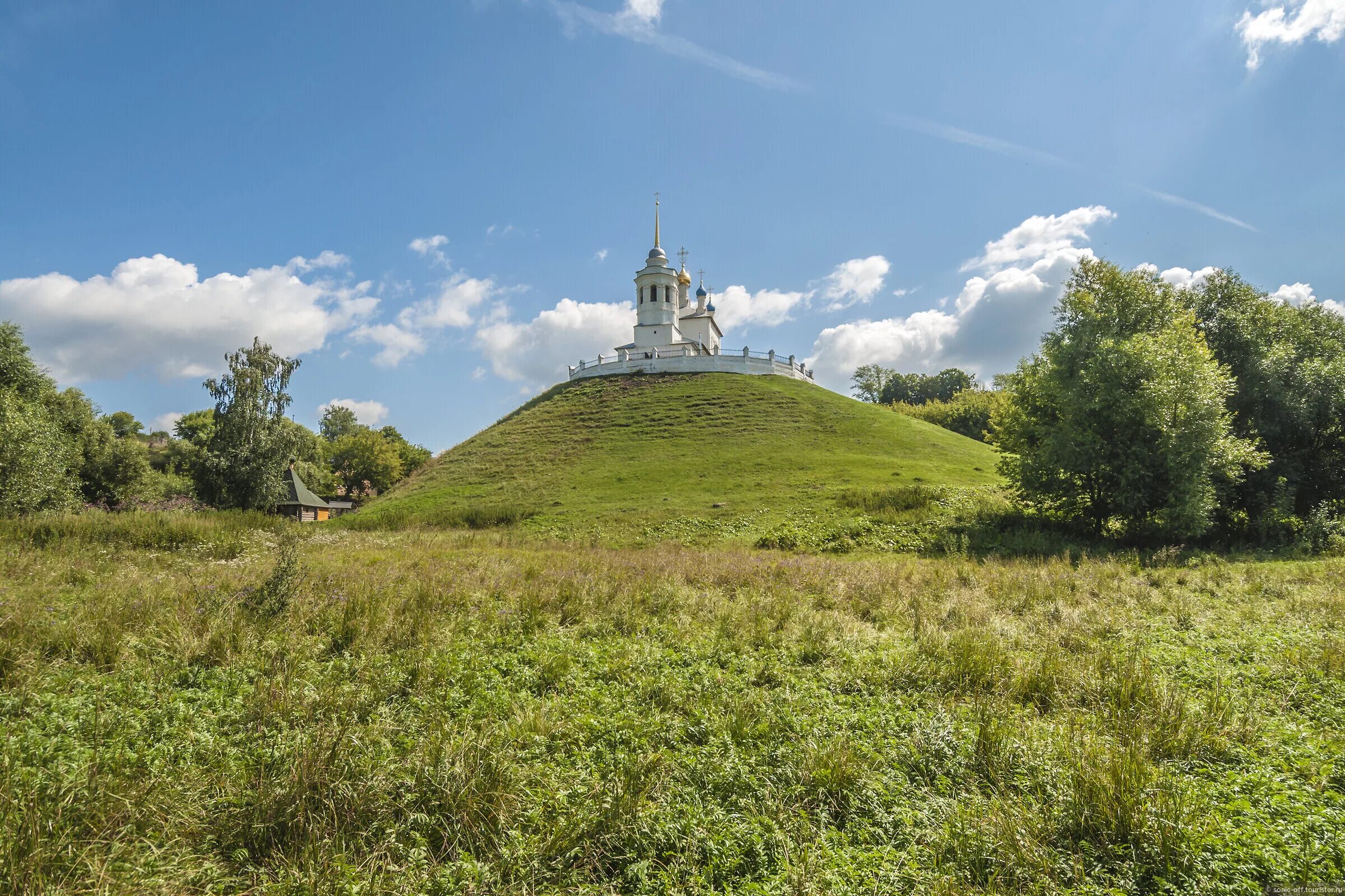 тульской области – урочище «каменная гора»;. поместье в россии. городище булгар. успенская церковь епифань. каменная гора веневский район.