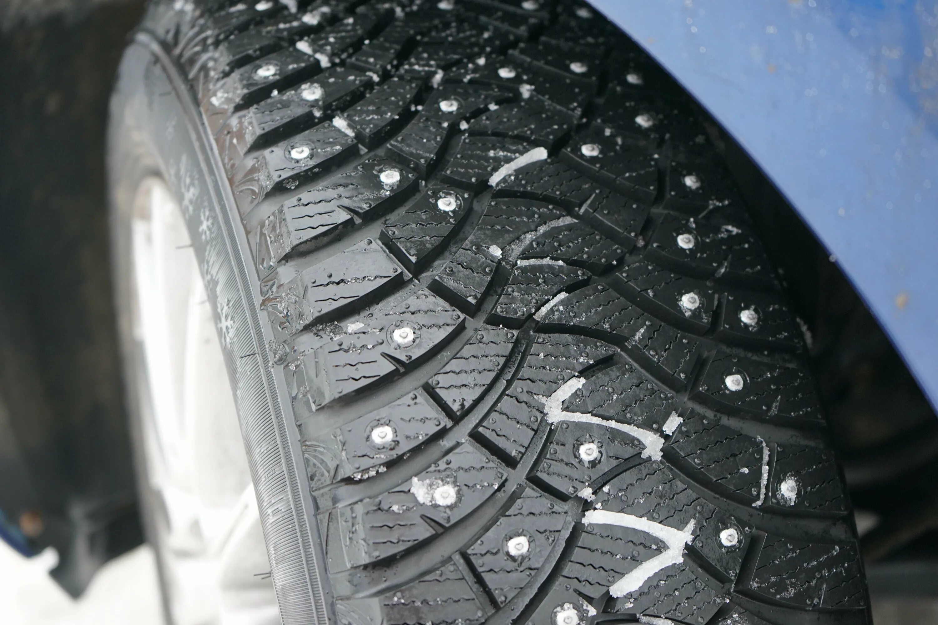 Сп айс. Dunlop SP Winter Ice 03. Шины Dunlop Winter Ice 03. Данлоп шины 03 зимние шипованные. Dunlop Winter Ice o3.