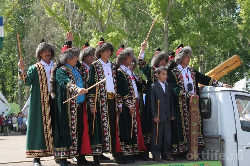 Звук курая башкирская музыка. Республика башкортостан курай. курай музыкальный инструмент. курай татарский музыкальный инструмент. кураисты башкортостана.