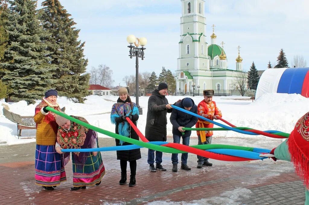 Масленица жлобин 2024. Масленица Разгуляй. Масленица Волоконовка. Масленица Югорск. Масленица четверг Разгуляй.