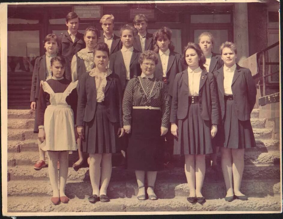 встреча близнецов п. одноклассники 1992 год. одноклассники 1992 год. хайдаркан выпуск 1992. выпуск 1992 год нижнеангарск.