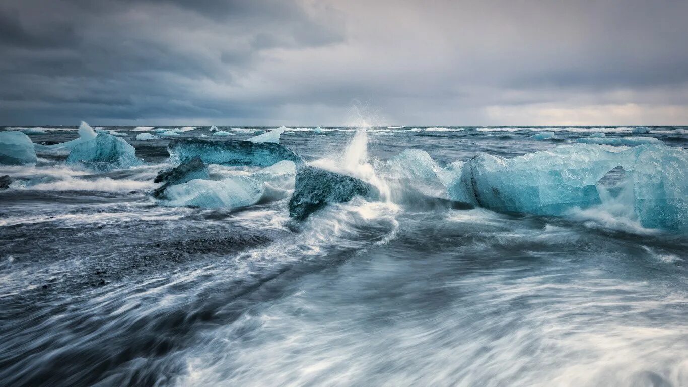 Океан покрытый льдом. Англия Северное море. Холодное море. Чевепнне море.