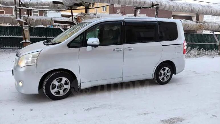 Объявления продаж якутск. Тойота ноах 2018. ноах 2011г.в.. тонировка тойота ноах. ноах якутск.