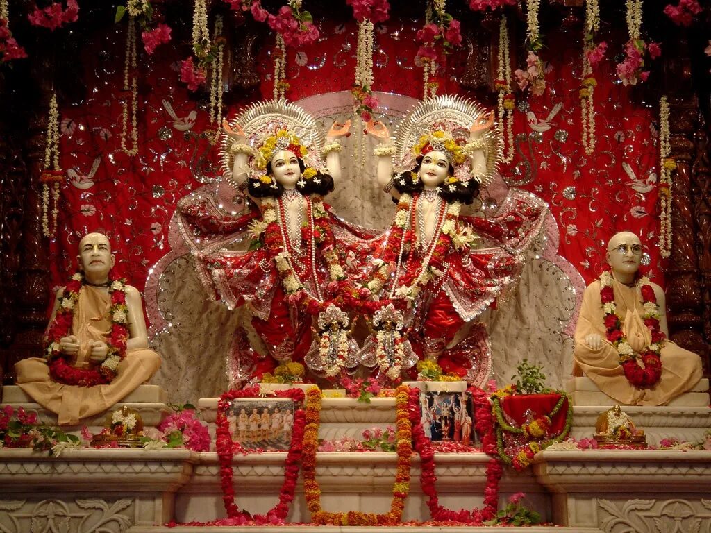 нартана-прия-нитай натавара-гаура. божества нитай гауранга. божества гаура. радха мадана мохан. божества гаура.