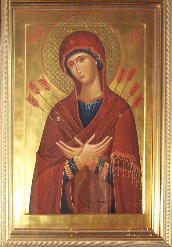 Семистрельная икона божией матери софрино. Семистрельная икона над входной. Где лучше повесить икону семистрельную в квартире фото. Икону семистрельную в квартире. Семистрельная икона божьей матери.