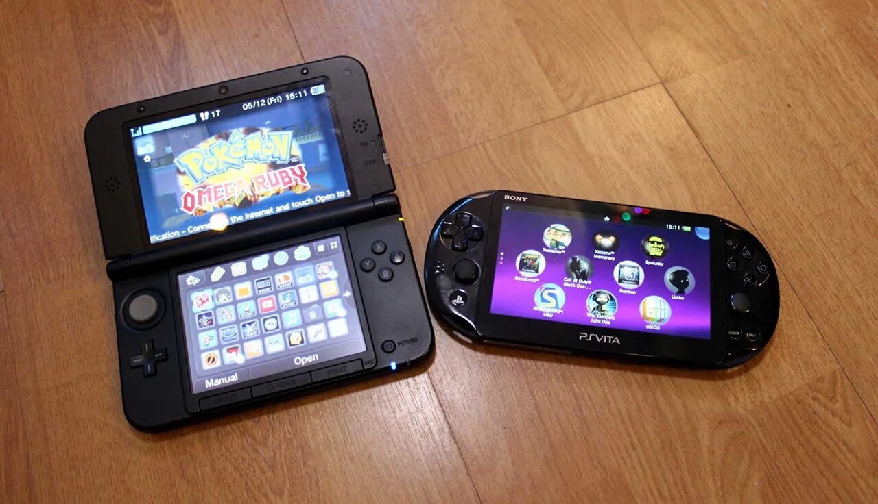 Ps xl. PSP И Нинтендо 3ds XL. Nintendo 3ds PS Vita. Nintendo 3ds vs PS Vita.