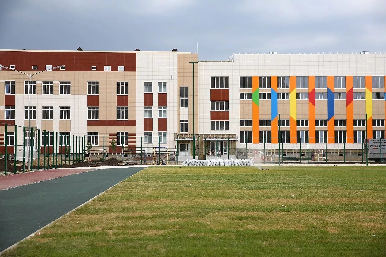 Новая школа откроет двери. 50 Школа Ставрополь. Ставрополь школа 1550. Новая школа в Ставрополе. 40 Школа Ставрополь.